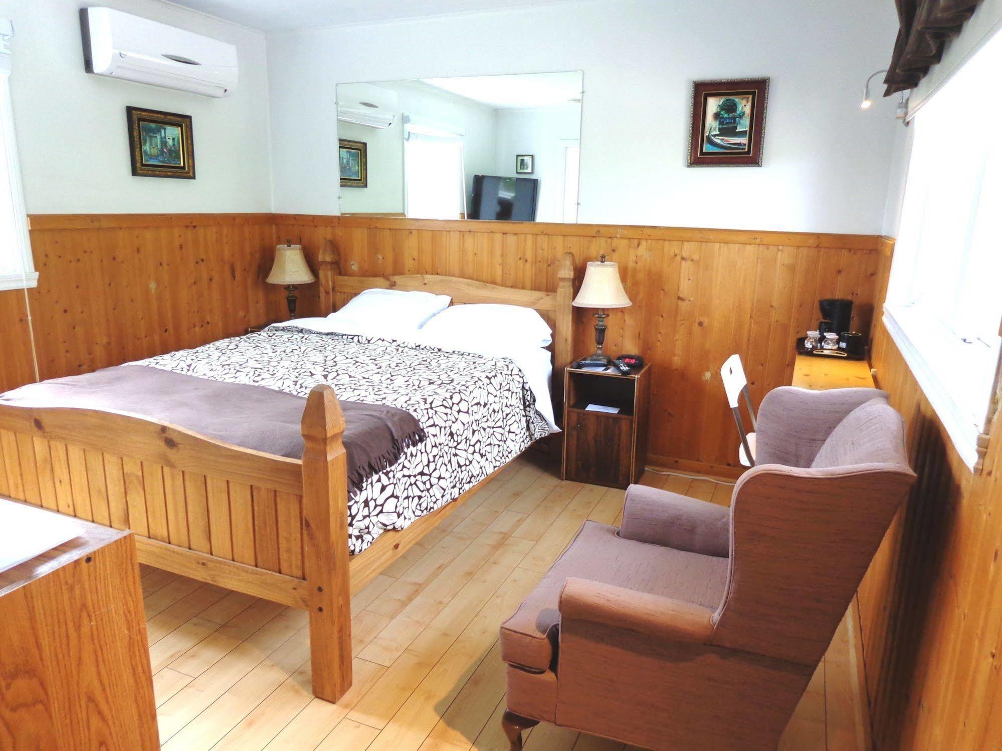 Motel Des Deux Lacs Waterloo Kültér fotó