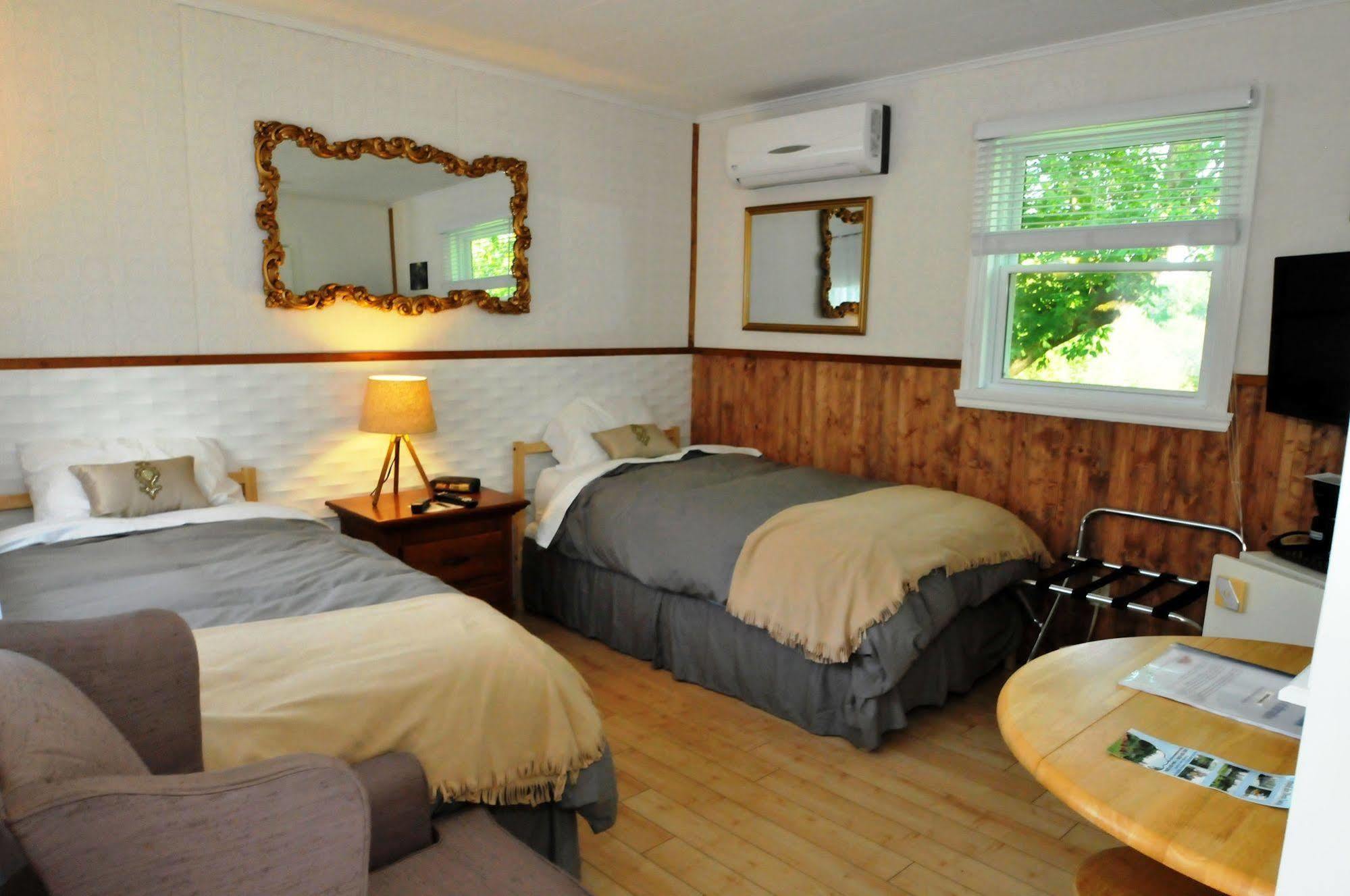 Motel Des Deux Lacs Waterloo Kültér fotó